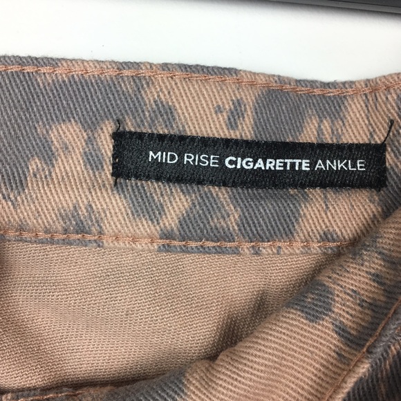 Urban Outfitters BDG Mid Rise Cigarette Jean 26 W 30 L Pink Gray Print - Picture 5 of 7